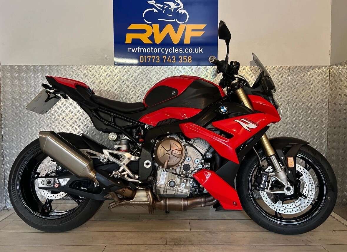 Check out this BMW S 1000 R 2021 Petrol Manual