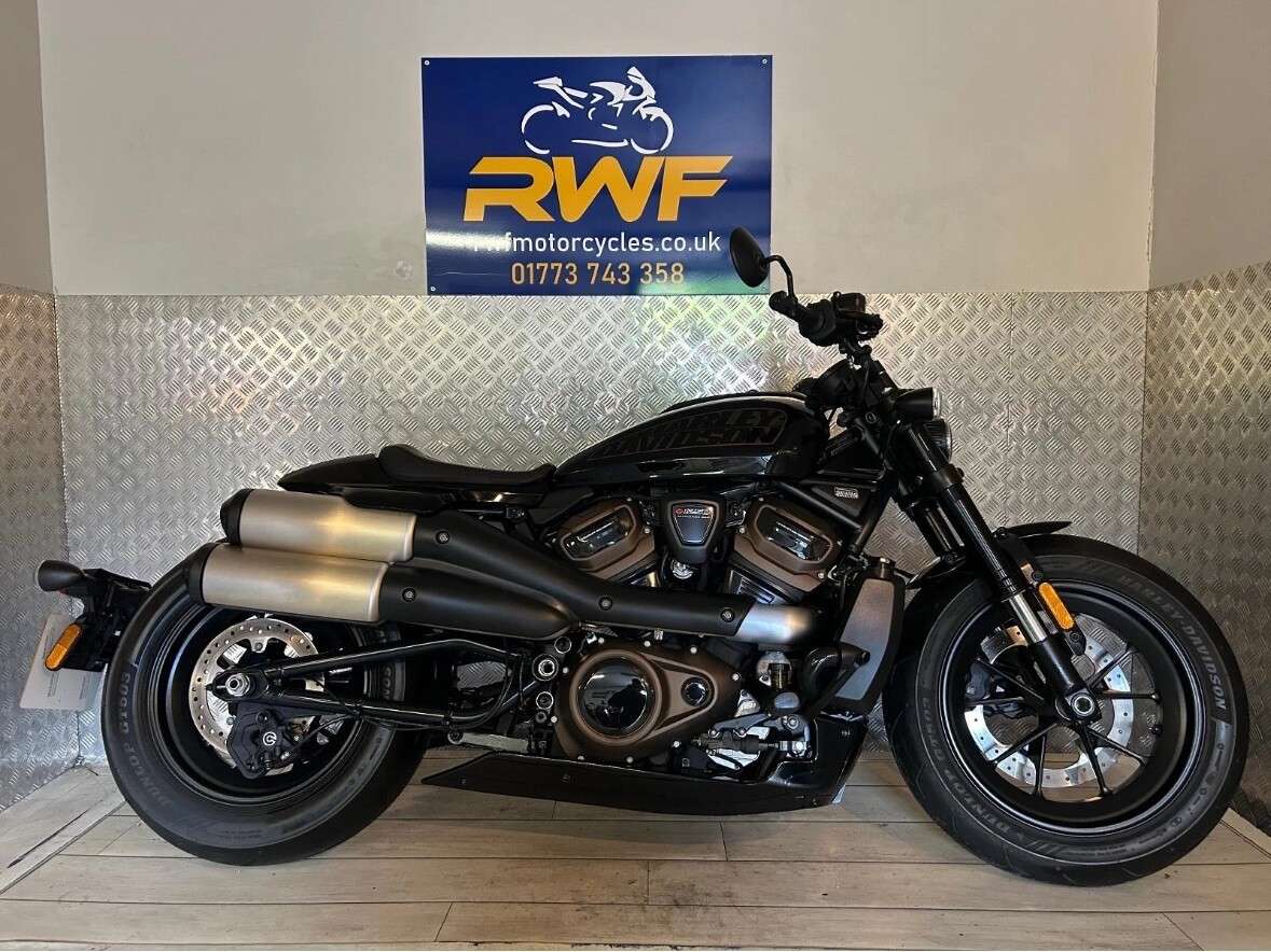 Check out this Harley-davidson Sportster 2021 Petrol Manual