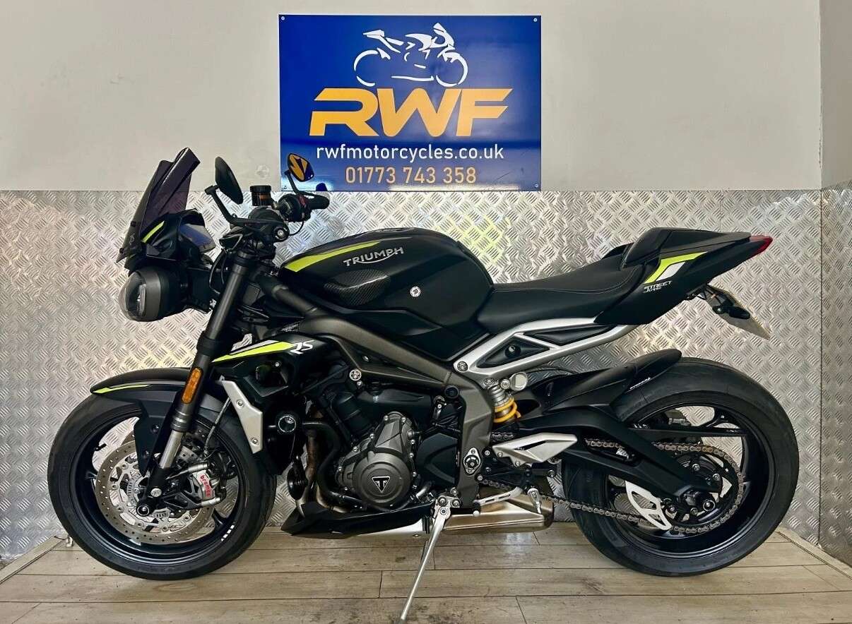 2020 TRIUMPH STREET TRIPLE 765 2020 TRIUMPH STREET TRIPLE 765