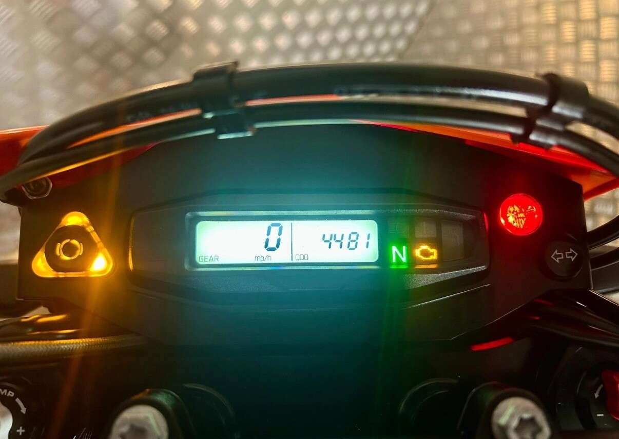 2023 KTM 690 SMC R 2023 KTM 690 SMC R