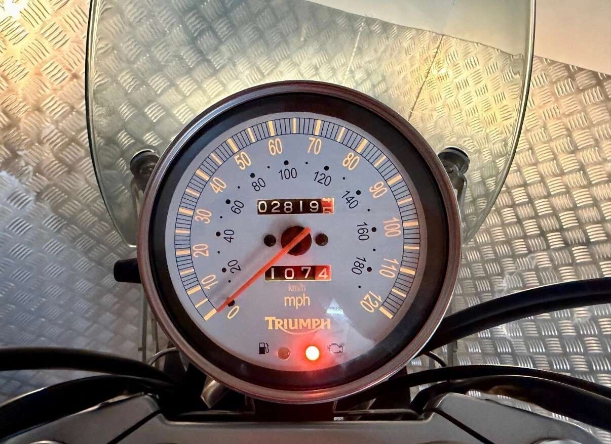 2008 TRIUMPH BONNEVILLE AMERICA 865 2008 TRIUMPH BONNEVILLE AMERICA 865