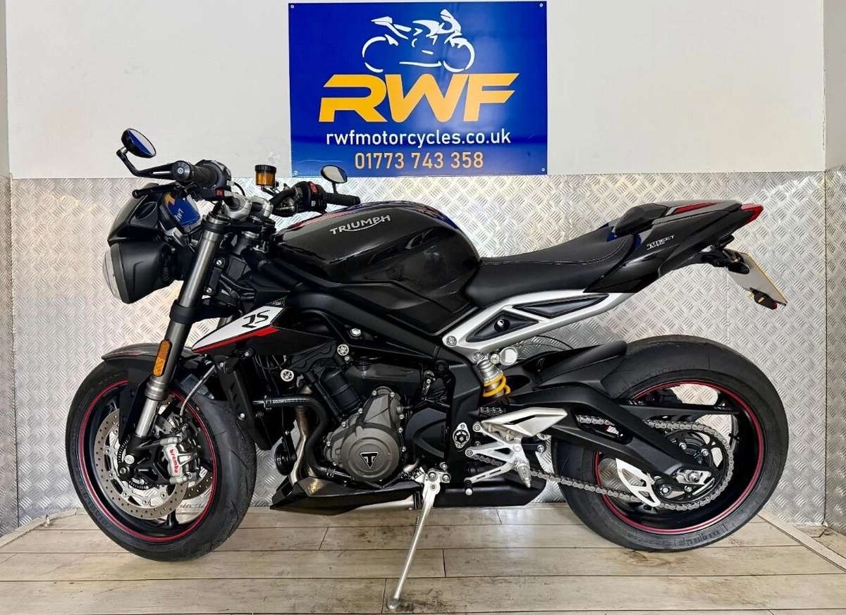 Check out this Triumph Street Triple 765 2018 Petrol Manual