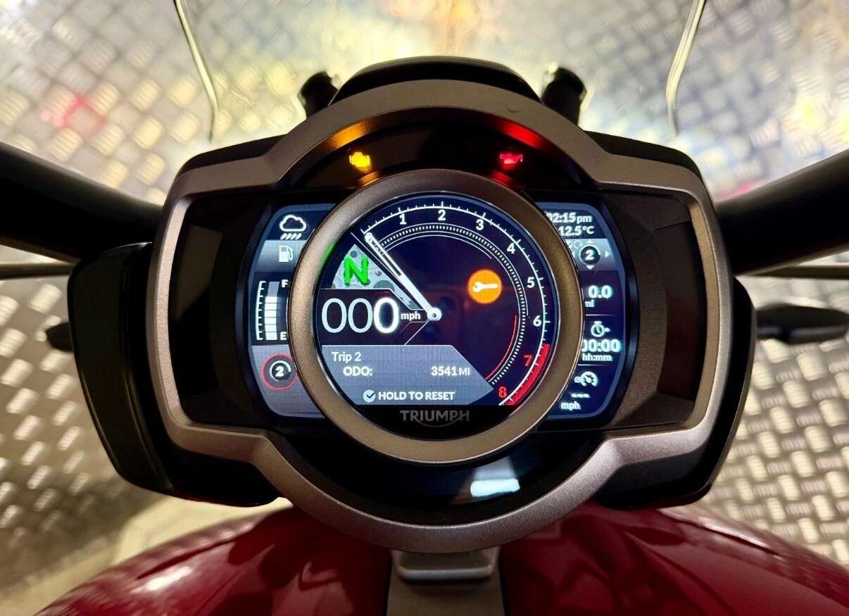 2022 TRIUMPH ROCKET III 2022 TRIUMPH ROCKET III