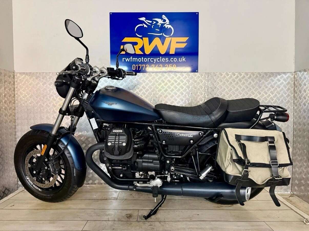 2019 MOTO GUZZI V9 BOBBER 2019 MOTO GUZZI V9 BOBBER