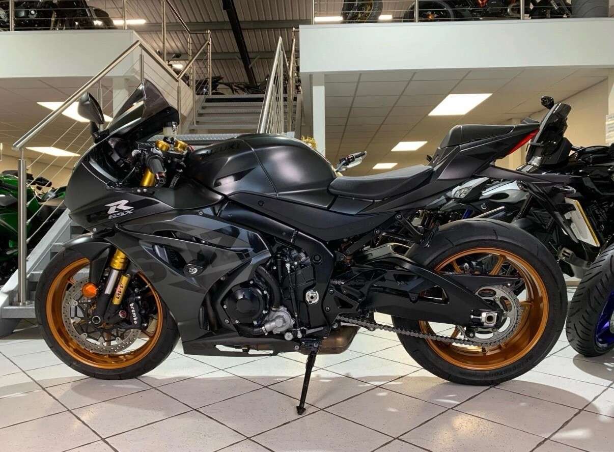 2022 SUZUKI GSX-R1000R 2022 SUZUKI GSX-R1000R