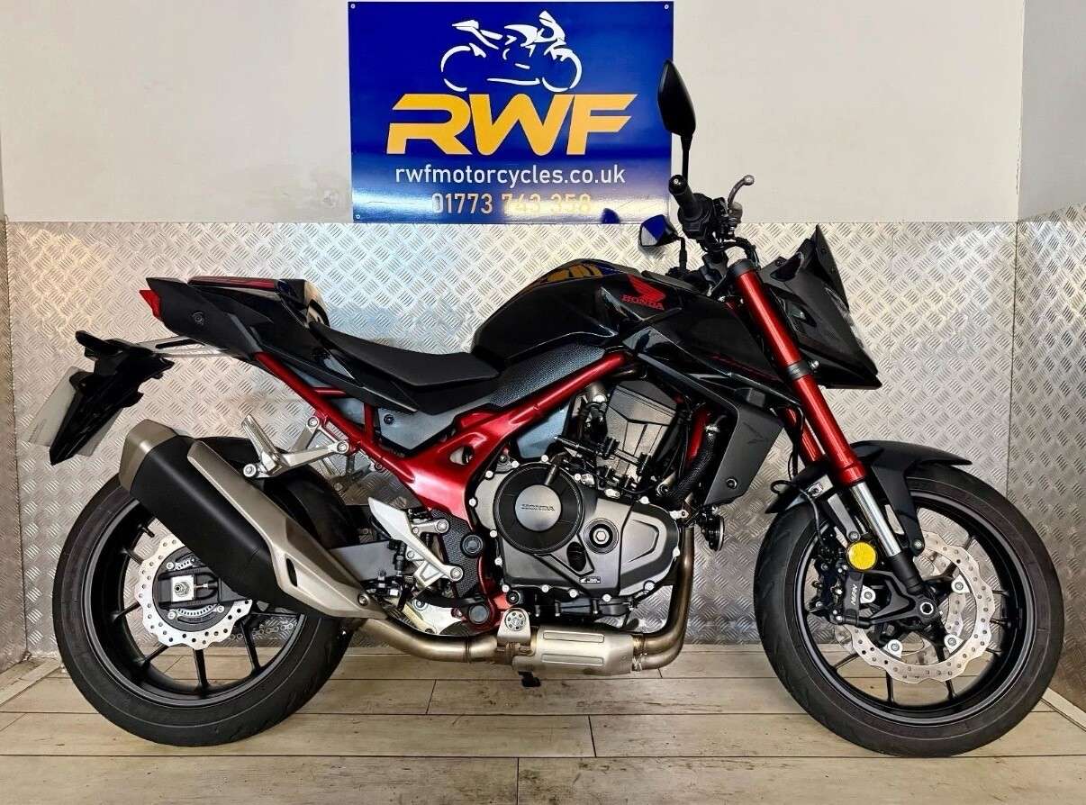 A 2024 HONDA CB750 HORNET www.sellingyourbike.co.uk A 2024 HONDA CB750 HORNET www.sellingyourbike.co.uk