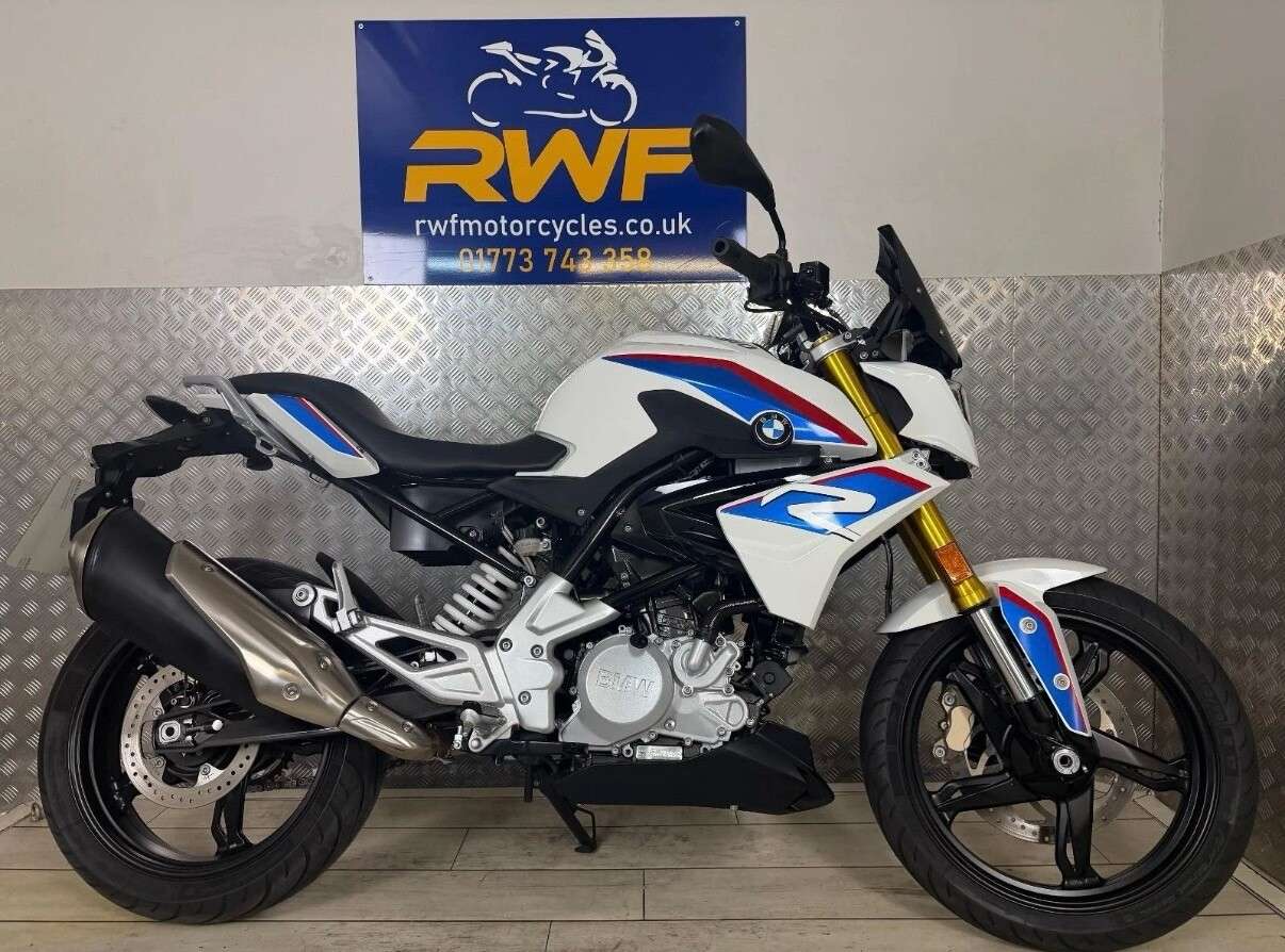 A 2019 BMW G 310 R www.sellingyourbike.co.uk A 2019 BMW G 310 R www.sellingyourbike.co.uk
