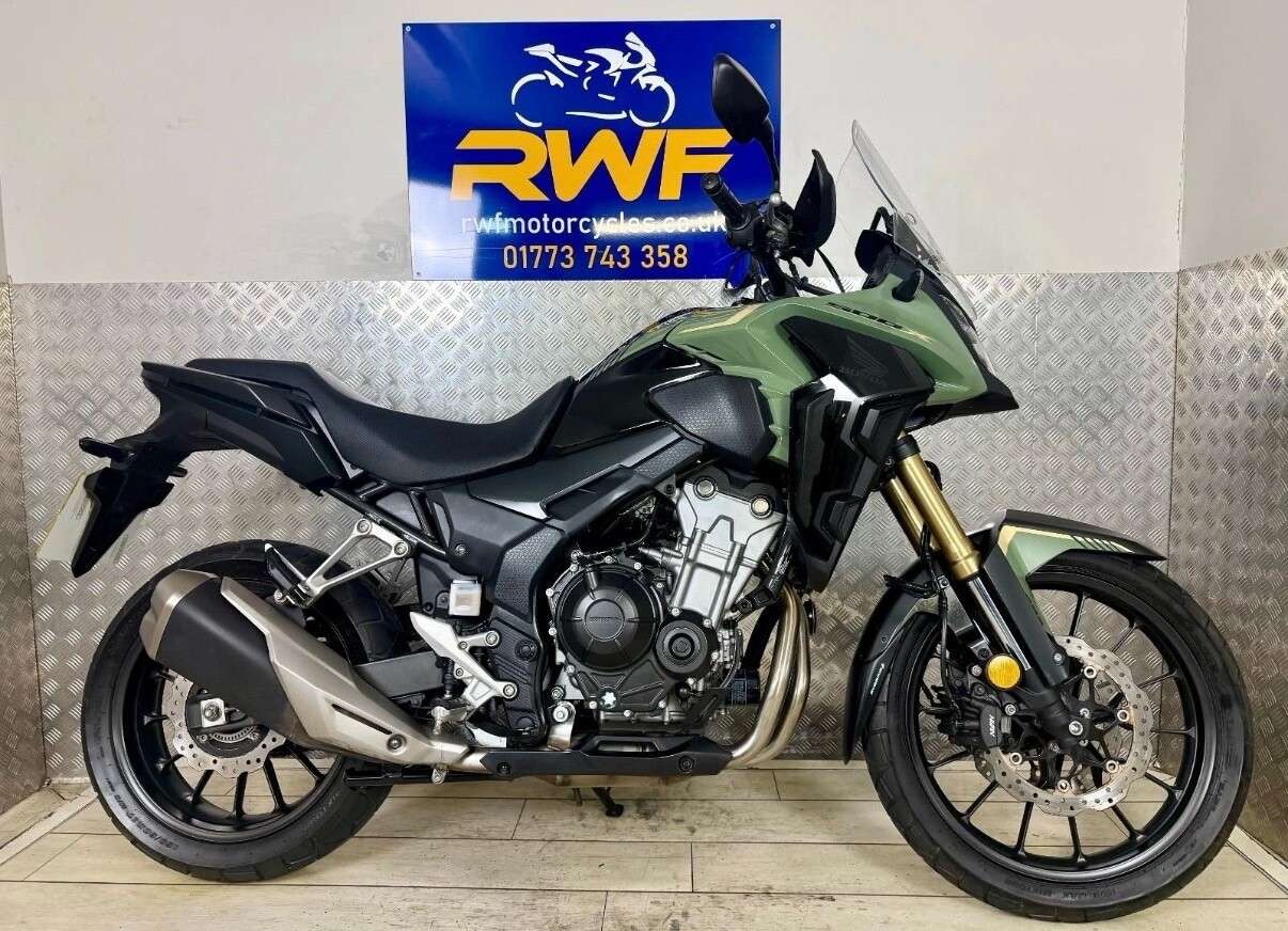 A 2022 HONDA CB500X www.sellingyourbike.co.uk A 2022 HONDA CB500X www.sellingyourbike.co.uk