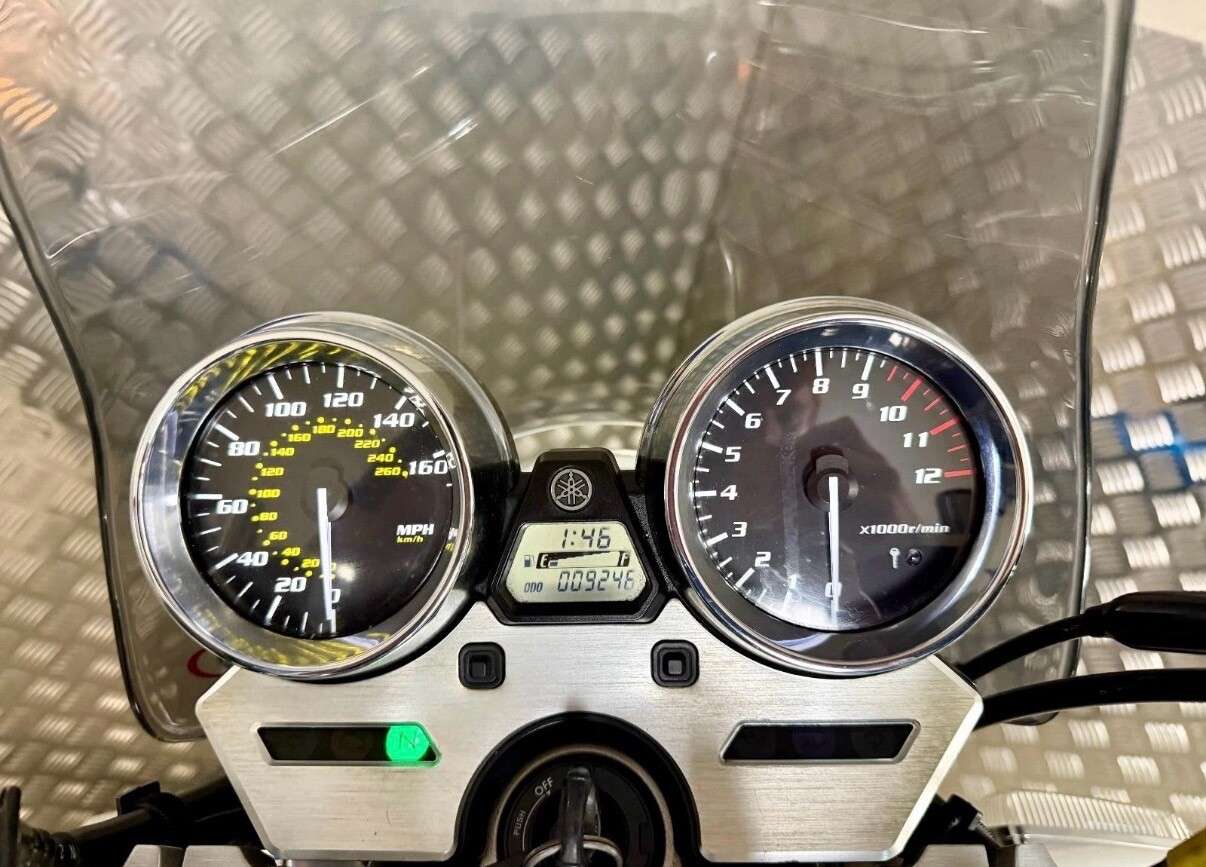 A 2007 YAMAHA XJR1300 www.sellingyourbike.co.uk A 2007 YAMAHA XJR1300 www.sellingyourbike.co.uk