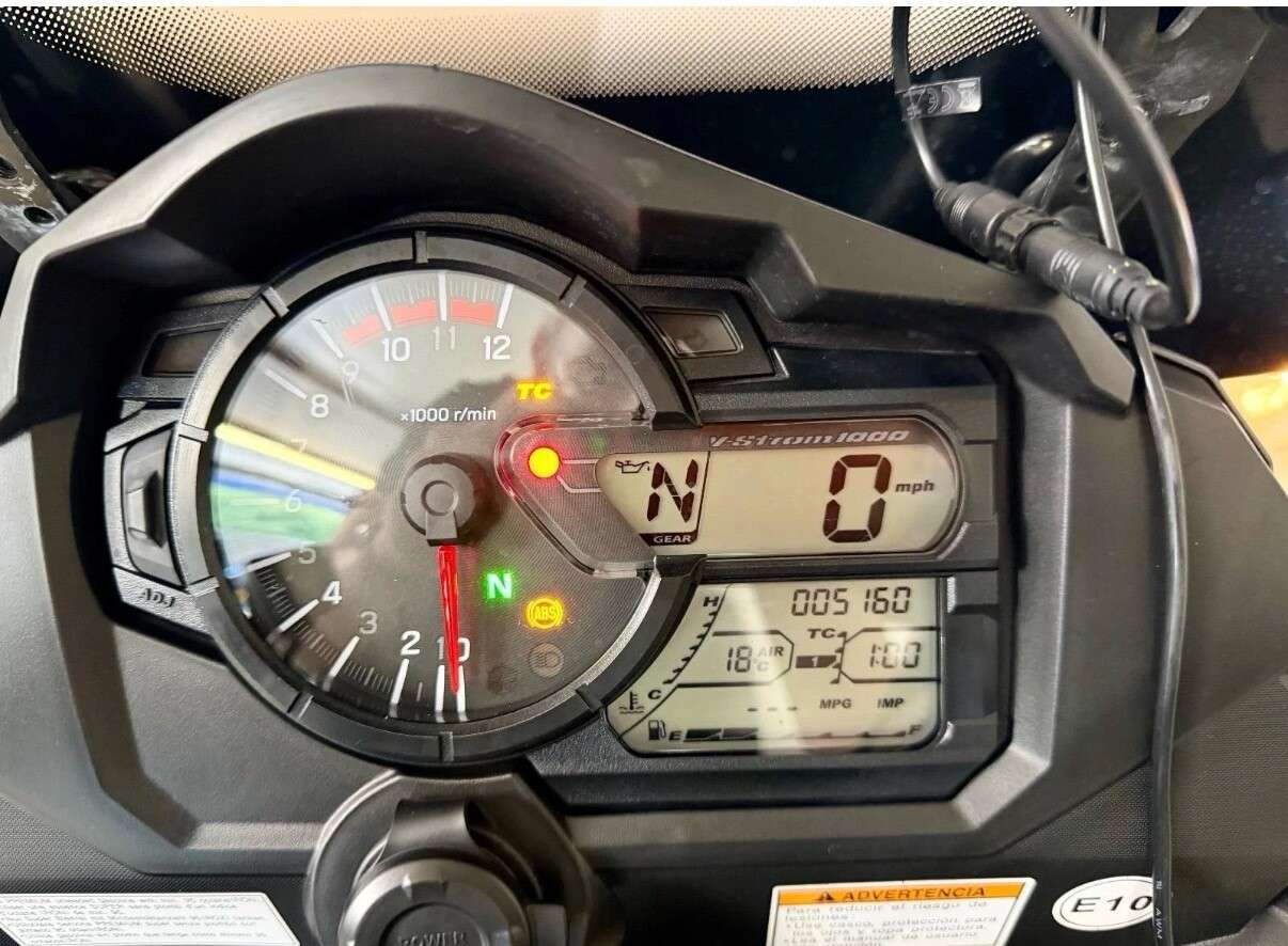 A 2018 SUZUKI V-STROM 1000 www.sellingyourbike.co.uk A 2018 SUZUKI V-STROM 1000 www.sellingyourbike.co.uk