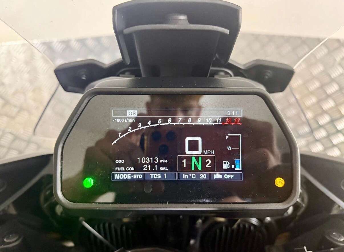 A 2018 YAMAHA TRACER 900 GT www.sellingyourbike.co.uk A 2018 YAMAHA TRACER 900 GT www.sellingyourbike.co.uk