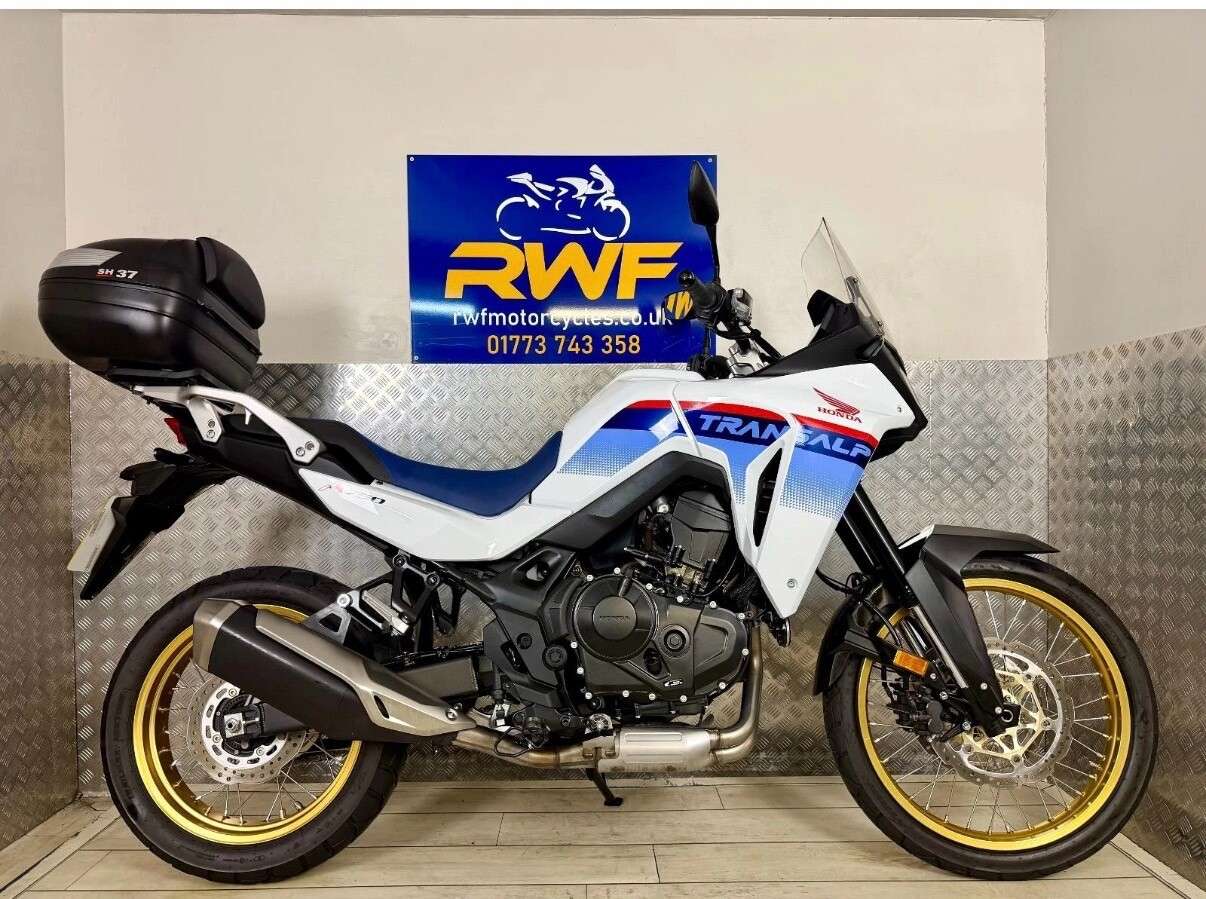 A 2024 HONDA XL750 TRANSALP www.sellingyourbike.co.uk A 2024 HONDA XL750 TRANSALP www.sellingyourbike.co.uk