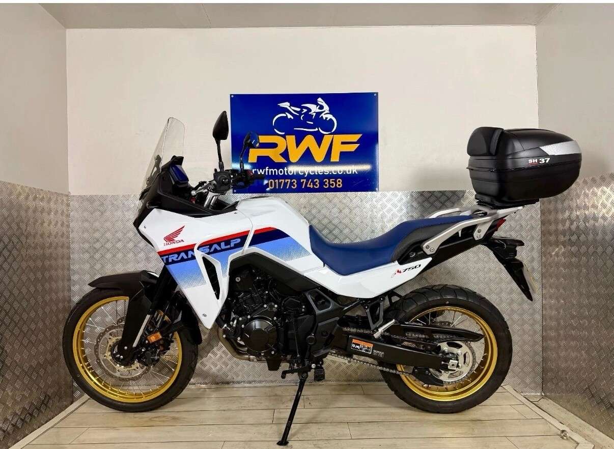 A 2024 HONDA XL750 TRANSALP www.sellingyourbike.co.uk A 2024 HONDA XL750 TRANSALP www.sellingyourbike.co.uk