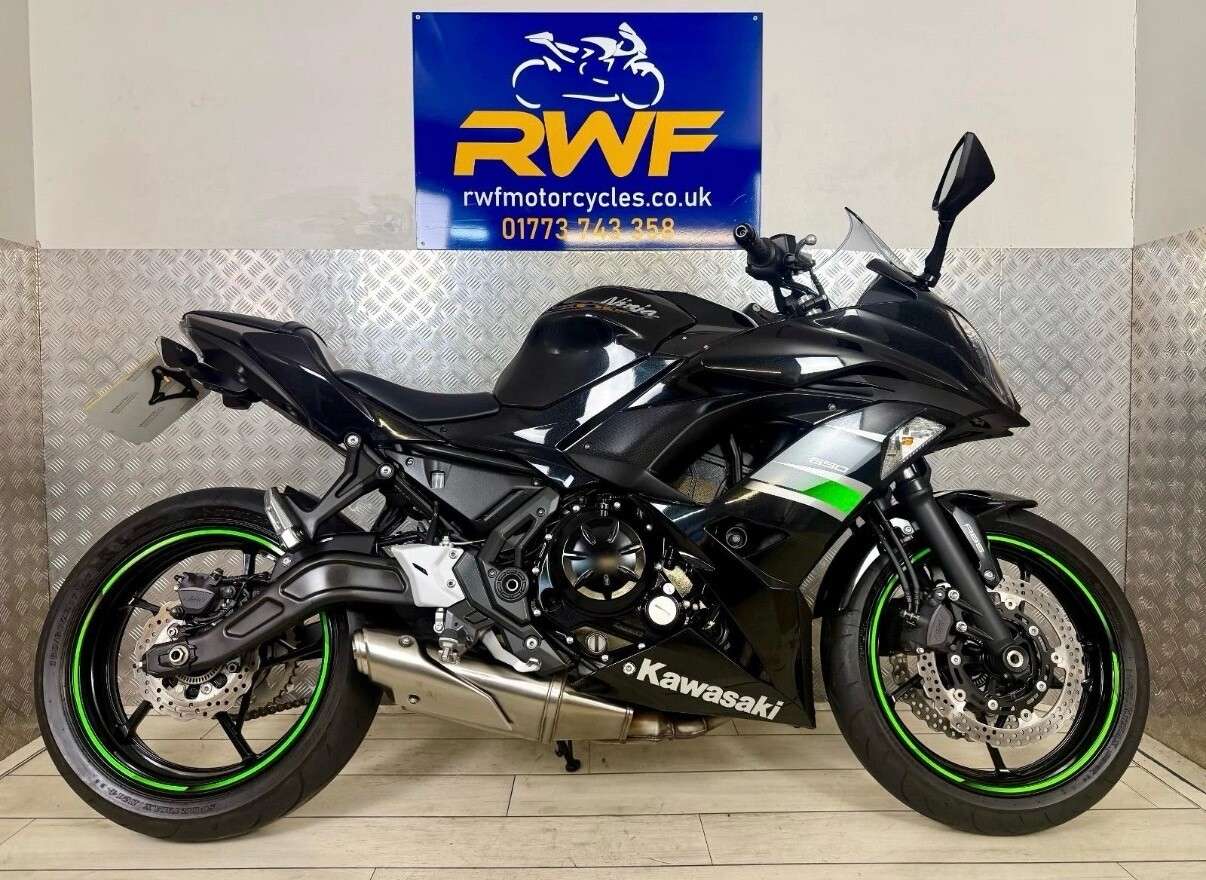A 2018 KAWASAKI NINJA 650 www.sellingyourbike.co.uk A 2018 KAWASAKI NINJA 650 www.sellingyourbike.co.uk