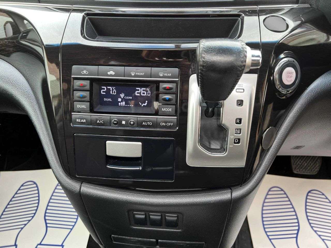 2010 NISSAN ELGRAND 2010 NISSAN ELGRAND