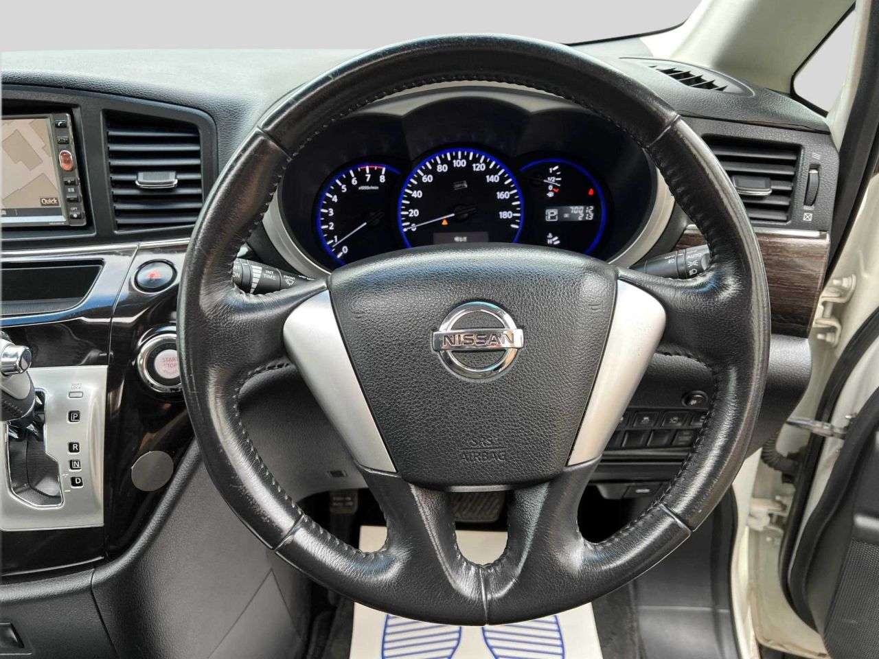 2010 NISSAN ELGRAND 2010 NISSAN ELGRAND