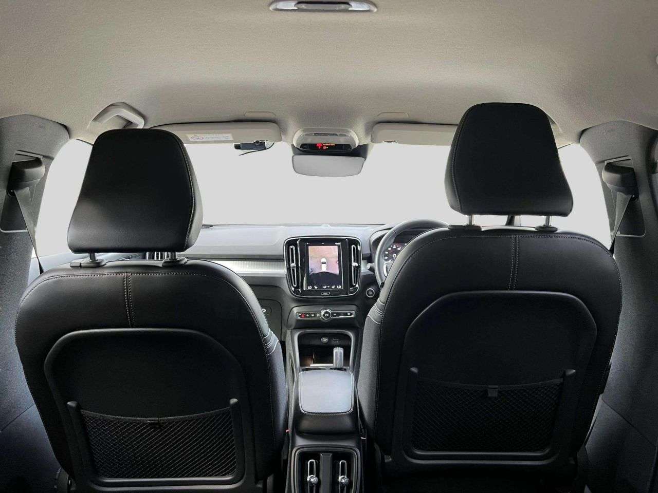 2019 VOLVO XC40 2019 VOLVO XC40