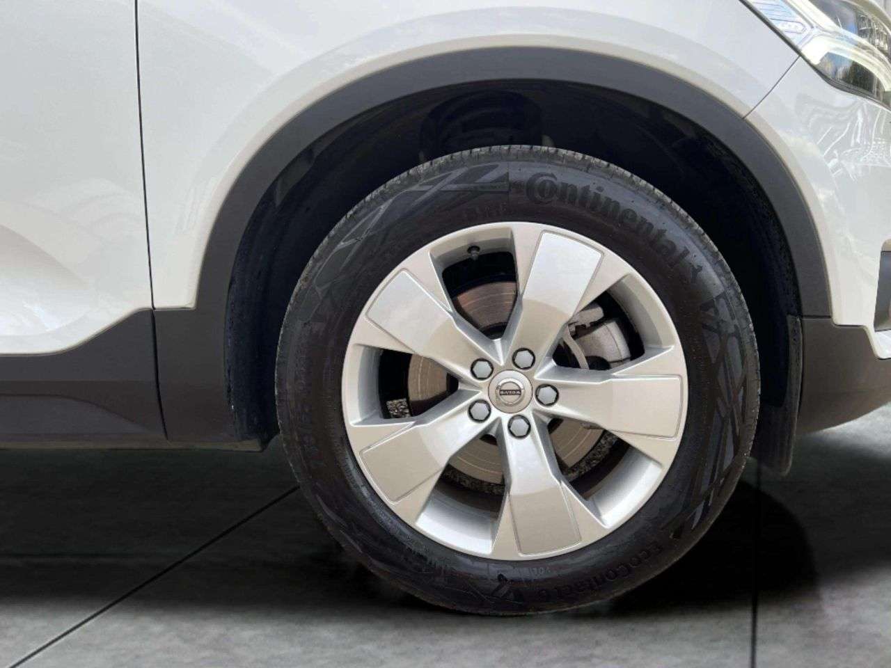 2019 VOLVO XC40 2019 VOLVO XC40