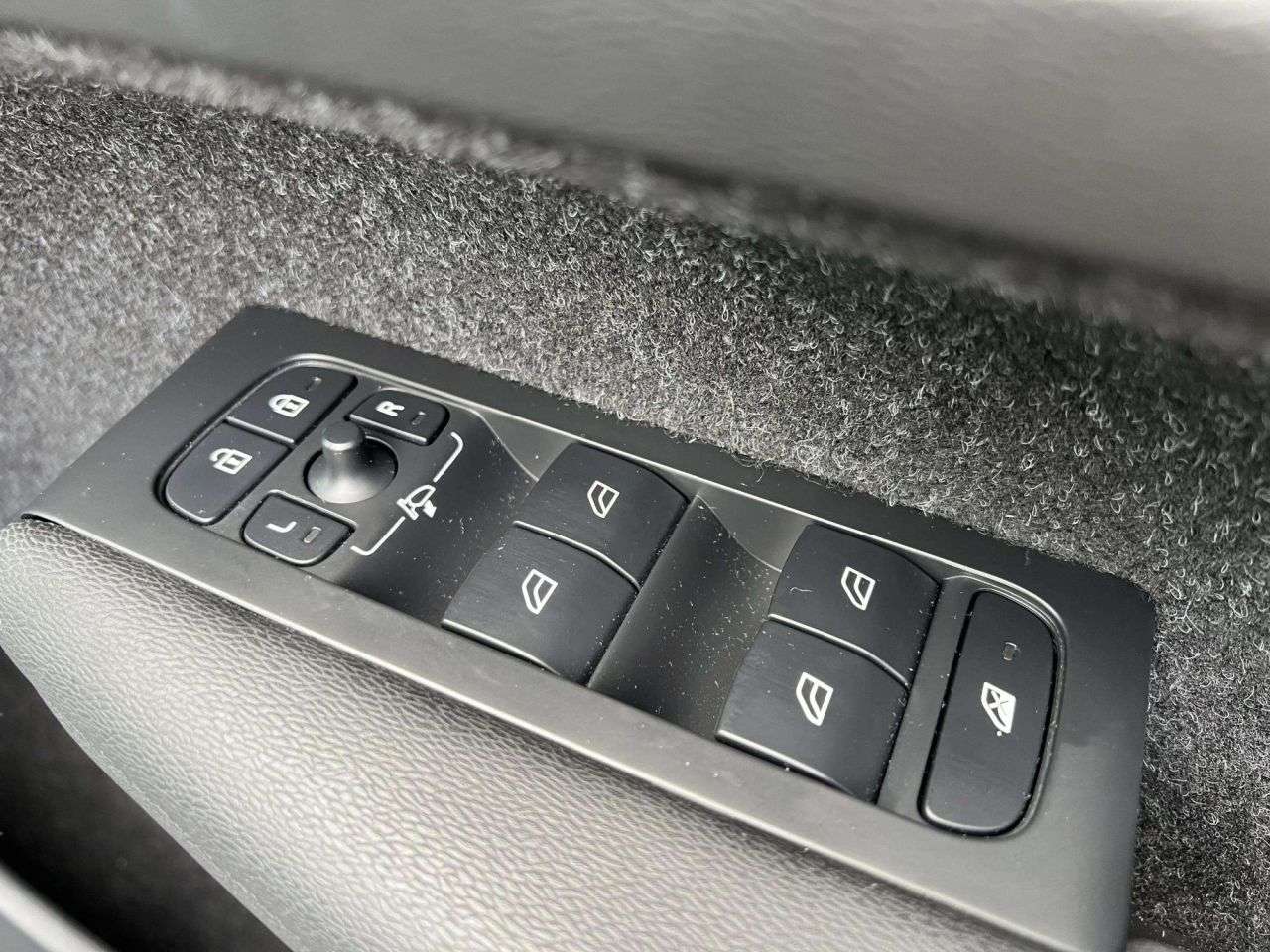 2019 VOLVO XC40 2019 VOLVO XC40