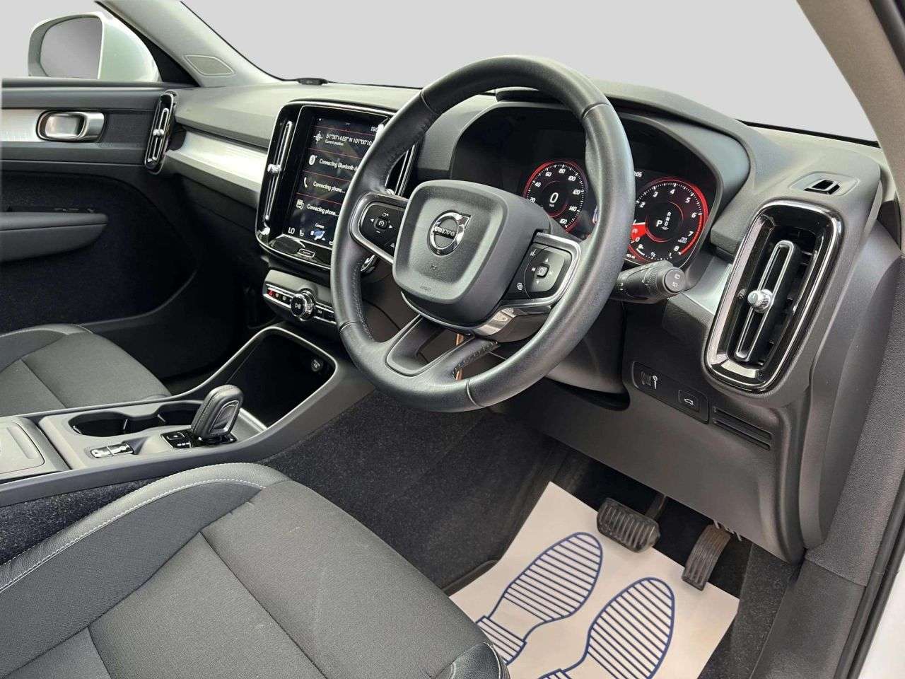 2019 VOLVO XC40 2019 VOLVO XC40