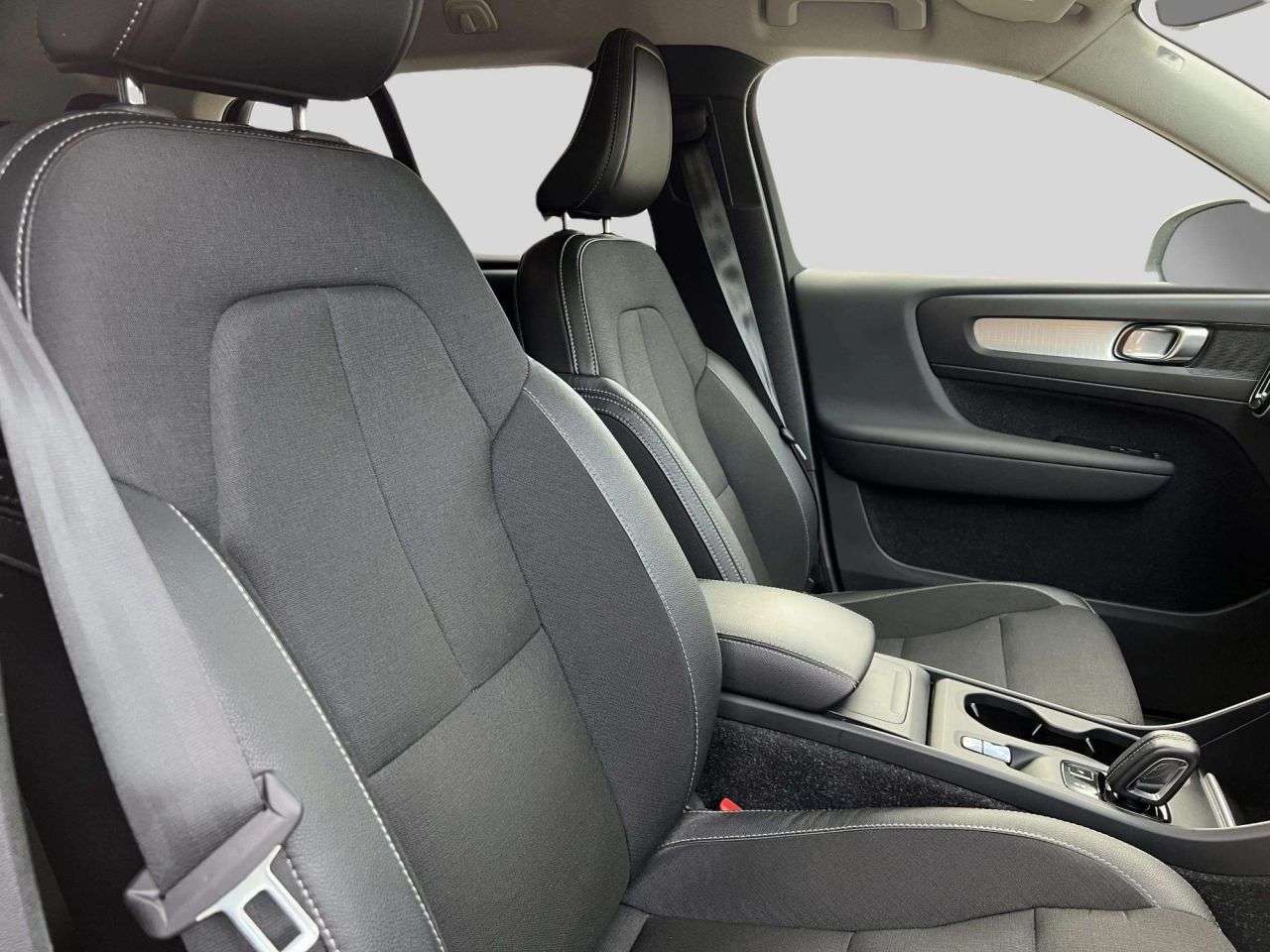 2019 VOLVO XC40 2019 VOLVO XC40