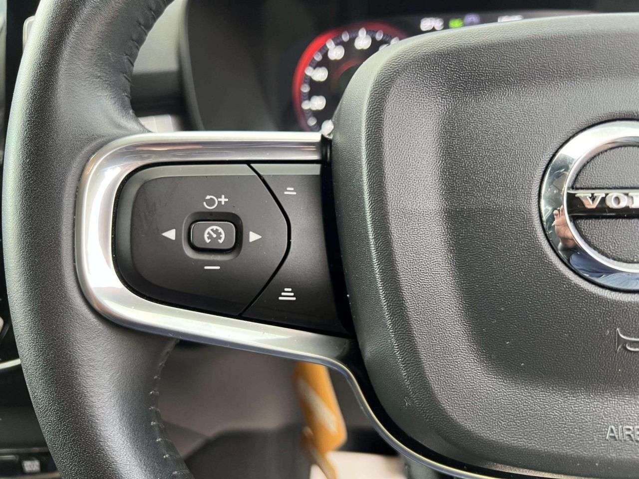 2019 VOLVO XC40 2019 VOLVO XC40