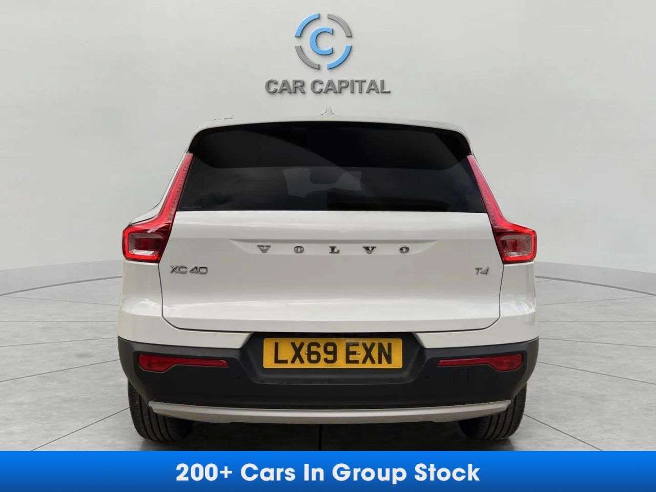 2019 VOLVO XC40 2019 VOLVO XC40