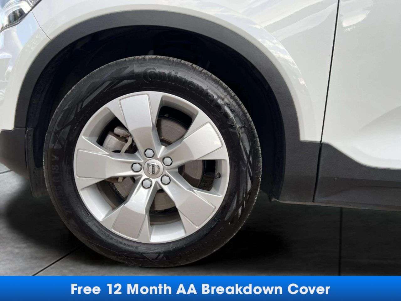 2019 VOLVO XC40 2019 VOLVO XC40