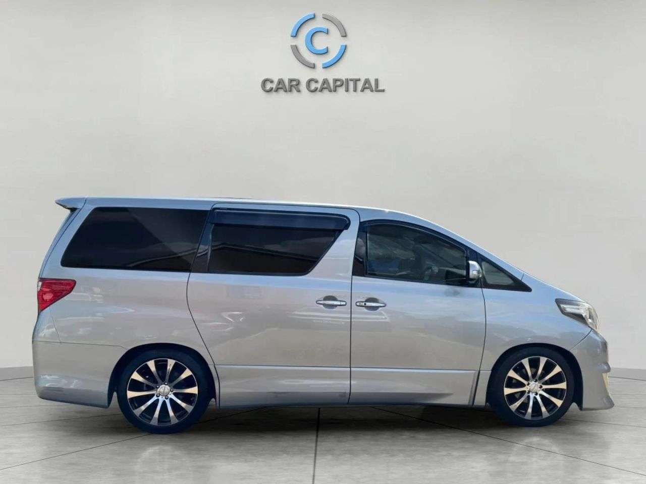 null TOYOTA ALPHARD null TOYOTA ALPHARD
