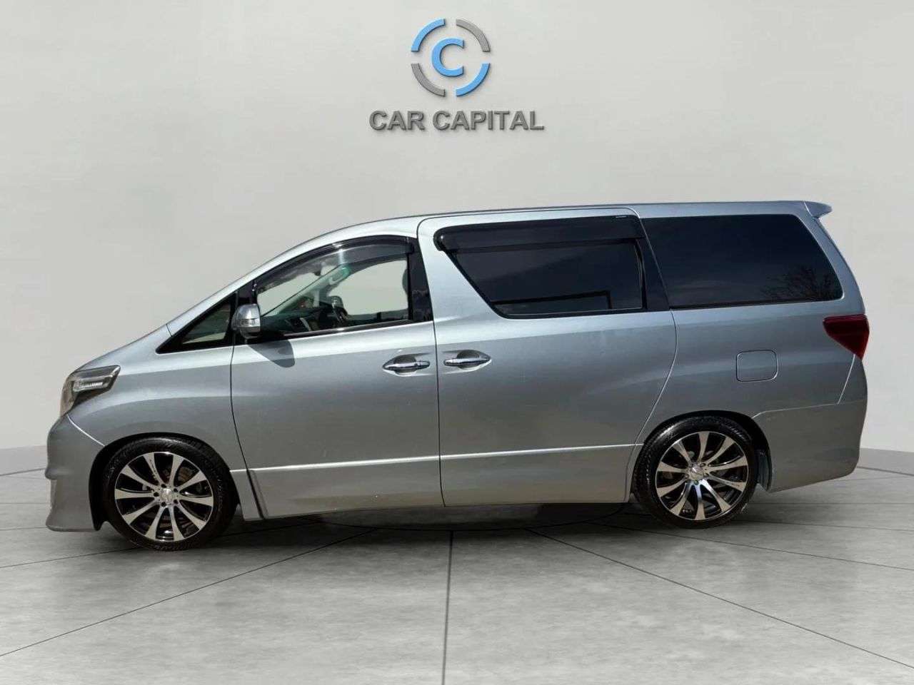 null TOYOTA ALPHARD null TOYOTA ALPHARD