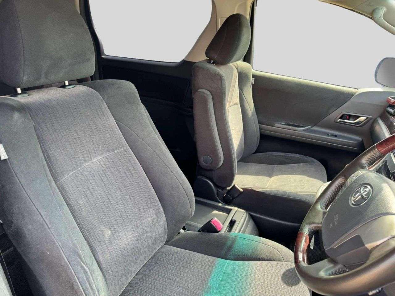 null TOYOTA ALPHARD null TOYOTA ALPHARD