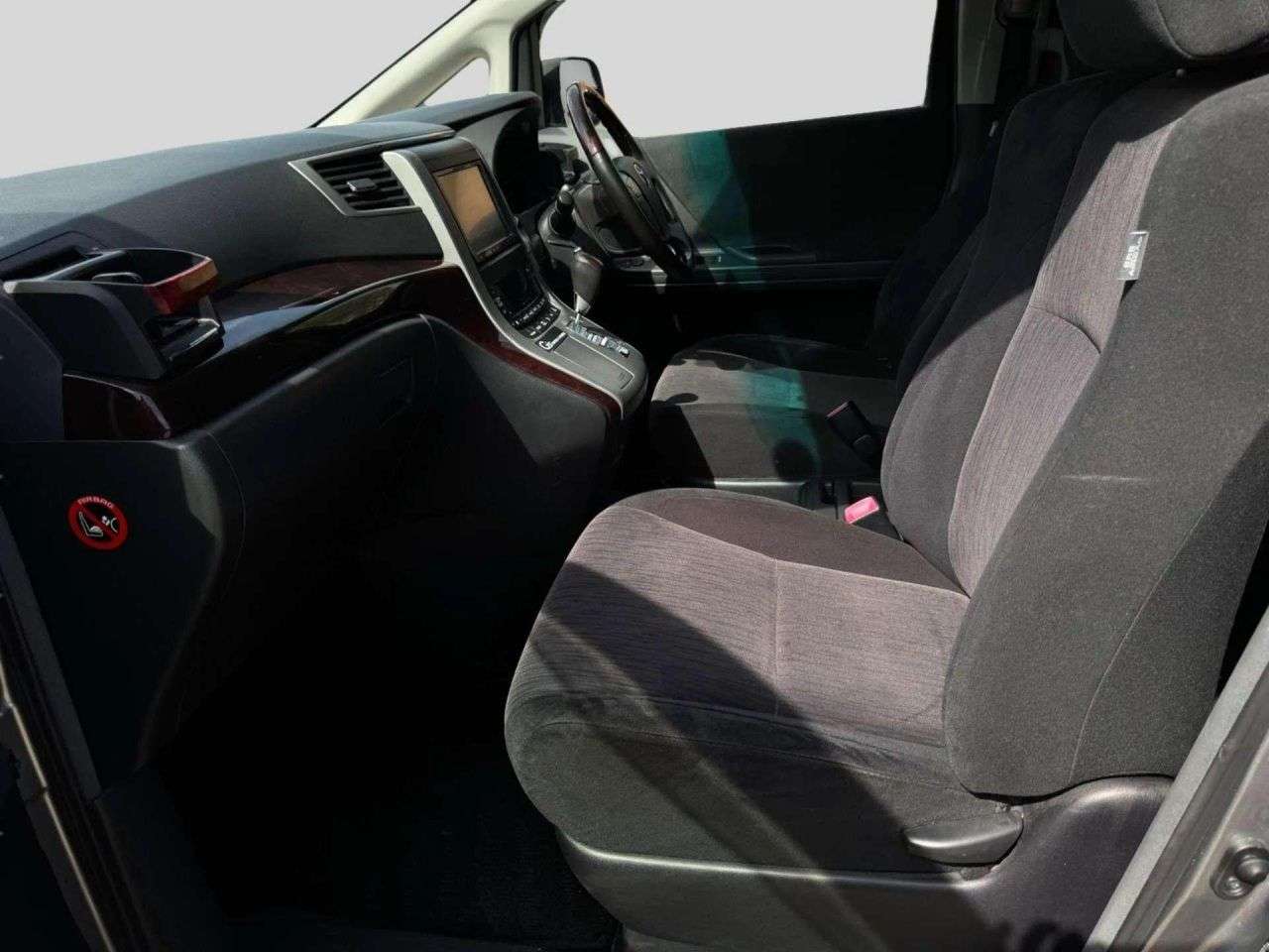 null TOYOTA ALPHARD null TOYOTA ALPHARD