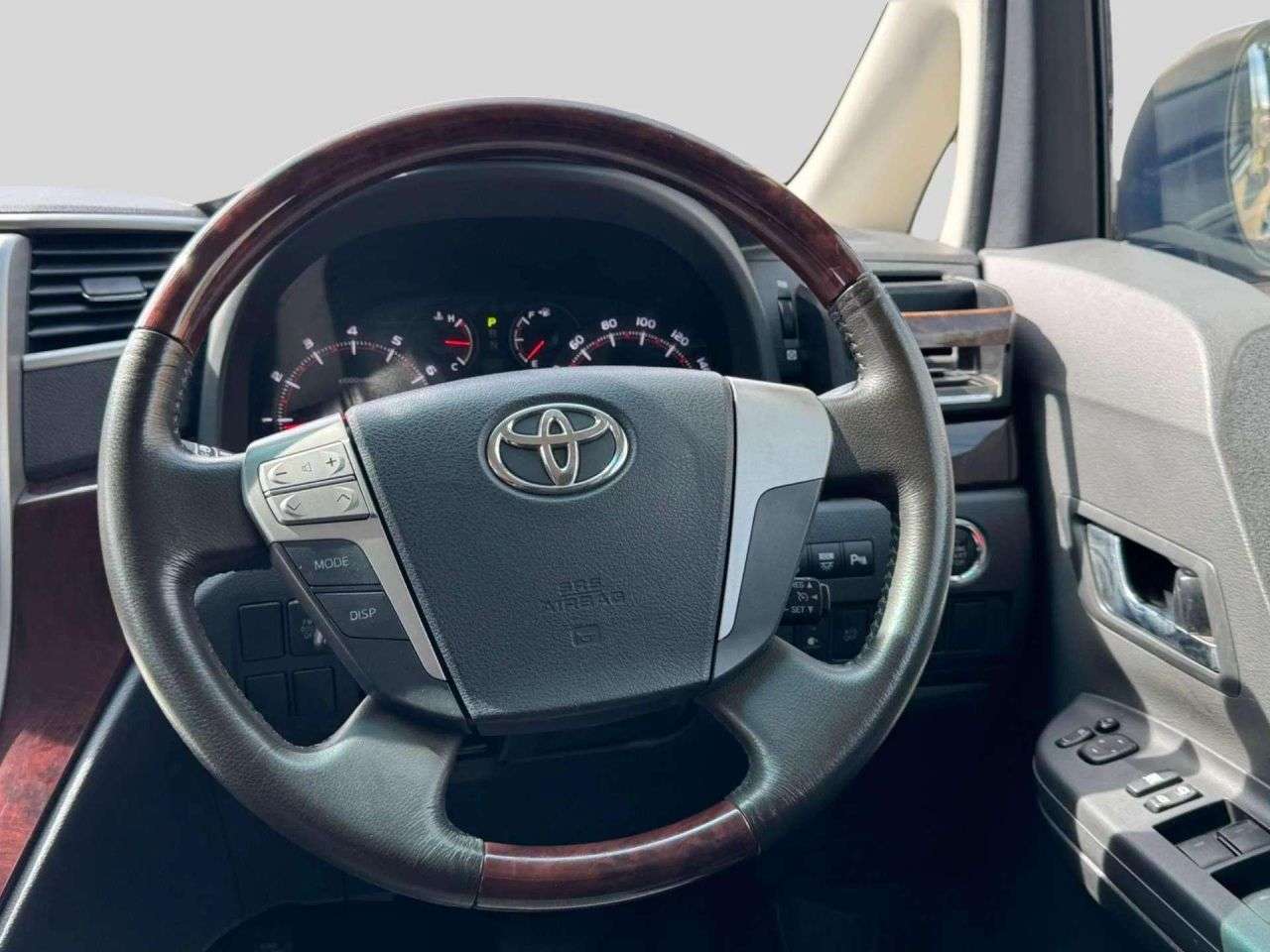 null TOYOTA ALPHARD null TOYOTA ALPHARD