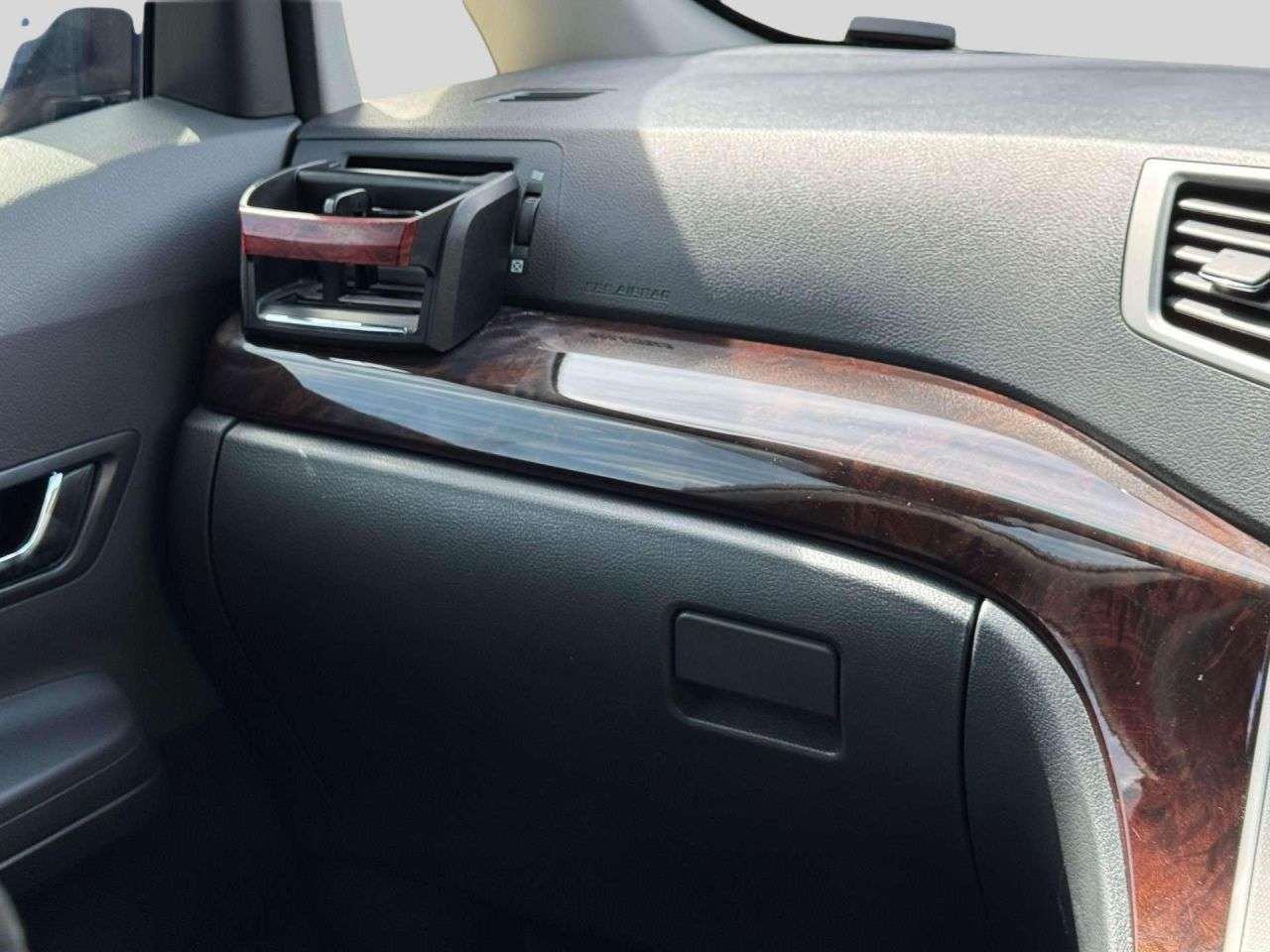 null TOYOTA ALPHARD null TOYOTA ALPHARD