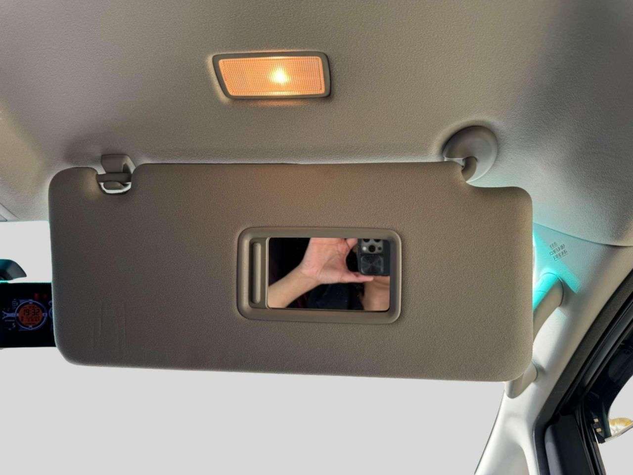 null TOYOTA ALPHARD null TOYOTA ALPHARD