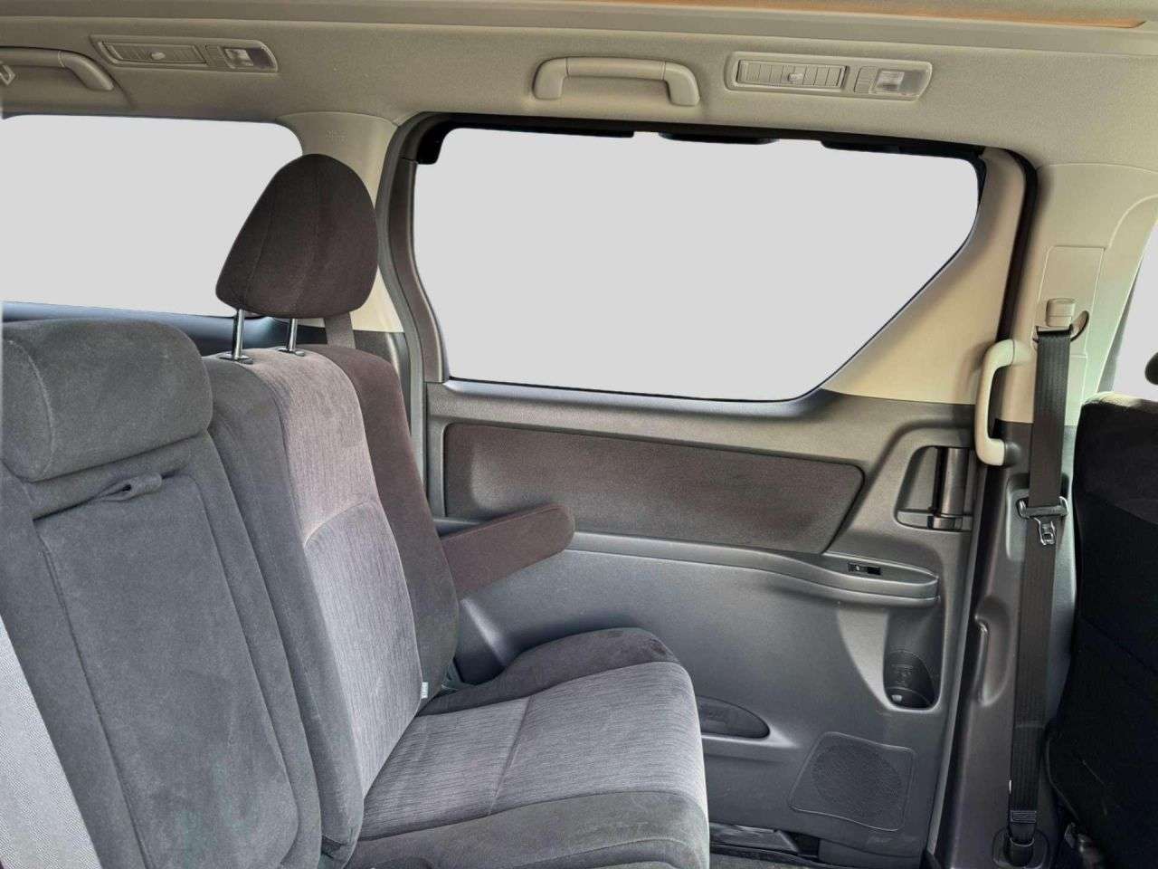 null TOYOTA ALPHARD null TOYOTA ALPHARD