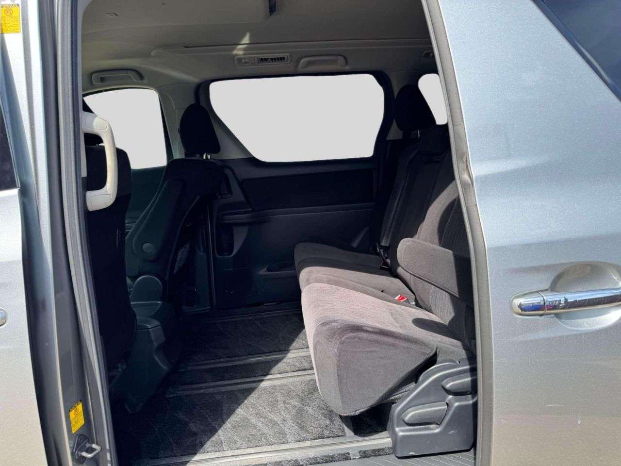 null TOYOTA ALPHARD null TOYOTA ALPHARD