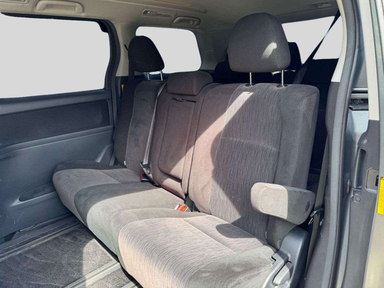 null TOYOTA ALPHARD null TOYOTA ALPHARD