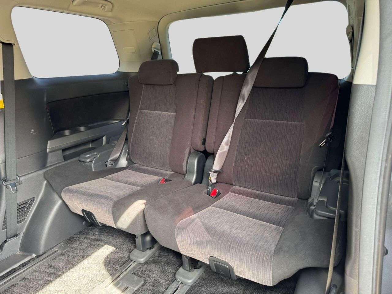 null TOYOTA ALPHARD null TOYOTA ALPHARD