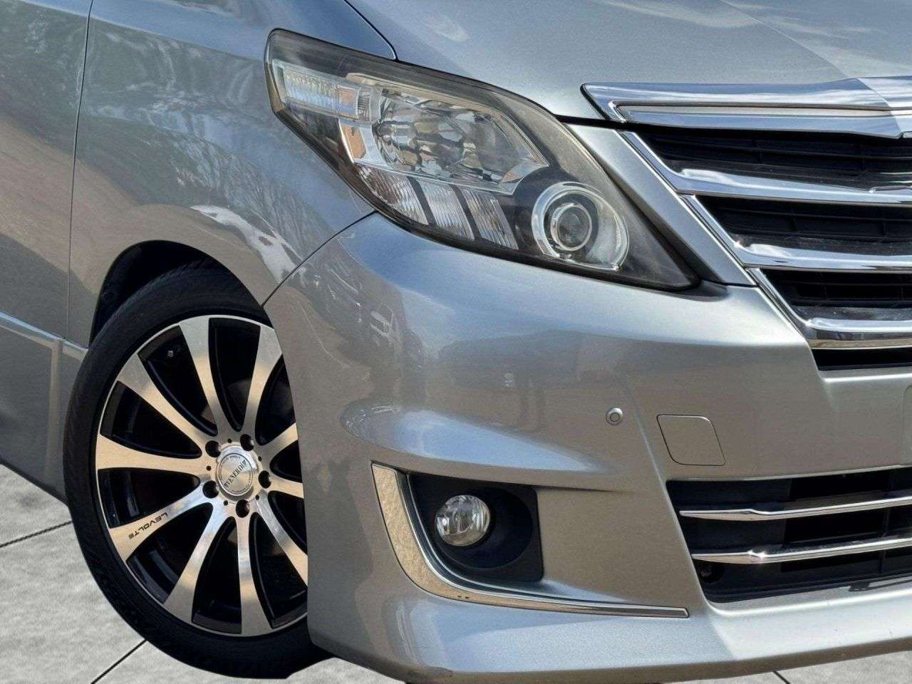 null TOYOTA ALPHARD null TOYOTA ALPHARD