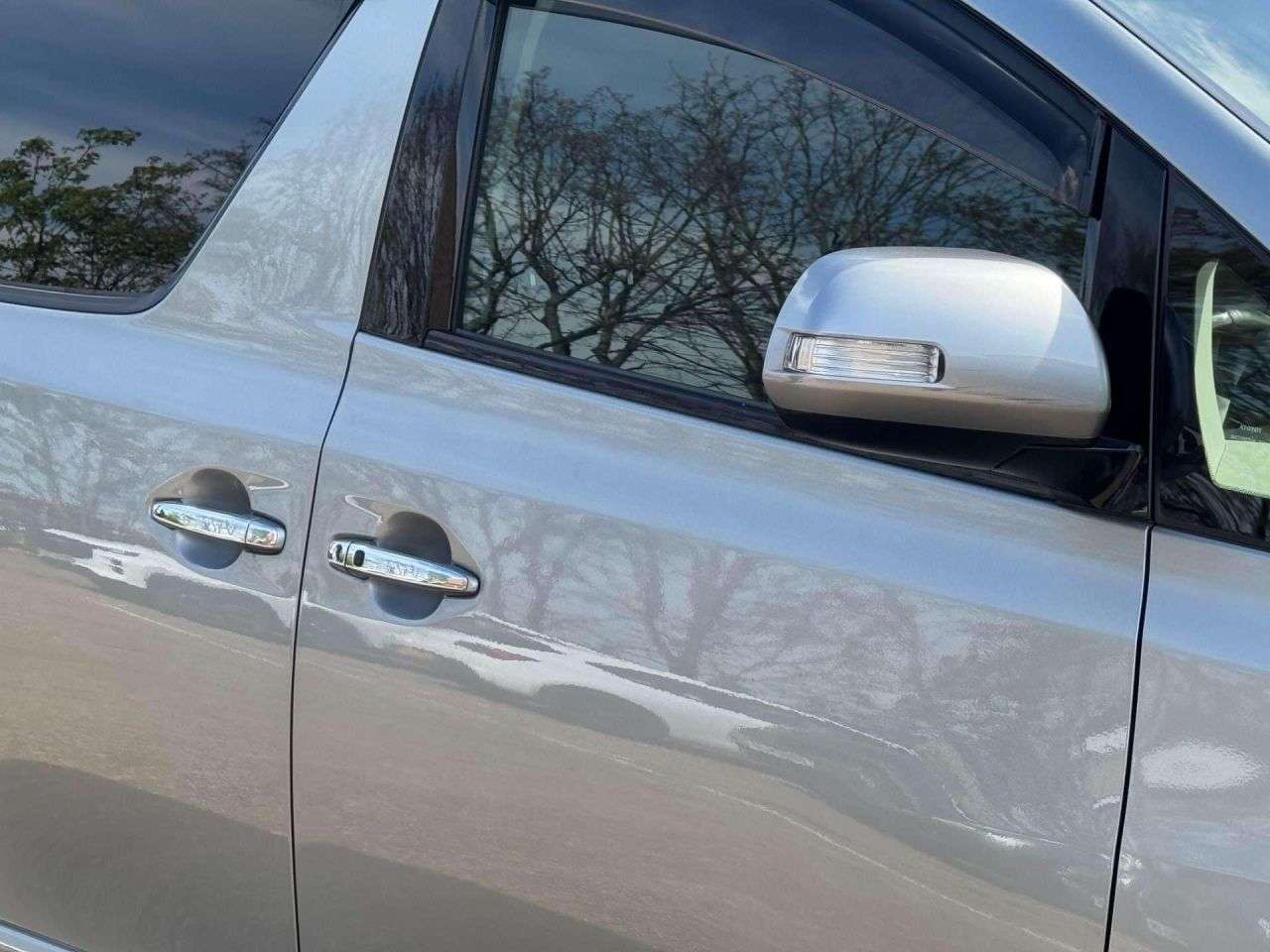 null TOYOTA ALPHARD null TOYOTA ALPHARD