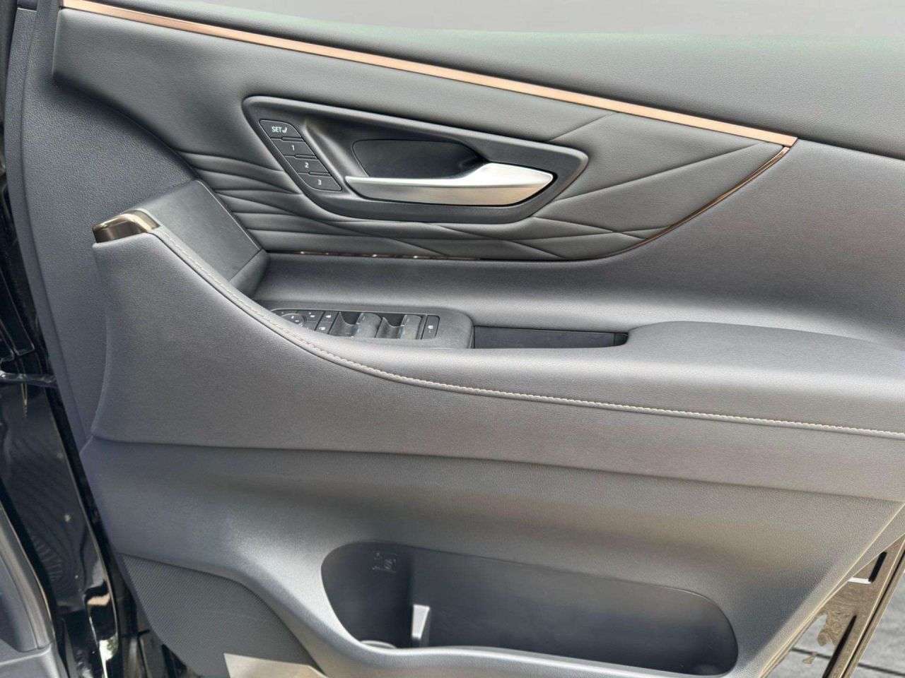 null TOYOTA ALPHARD null TOYOTA ALPHARD