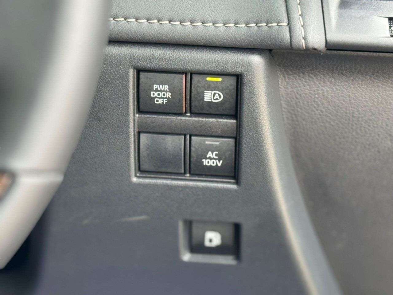 null TOYOTA ALPHARD null TOYOTA ALPHARD