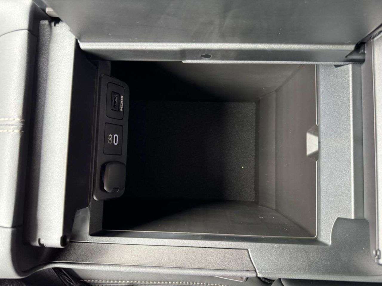 null TOYOTA ALPHARD null TOYOTA ALPHARD