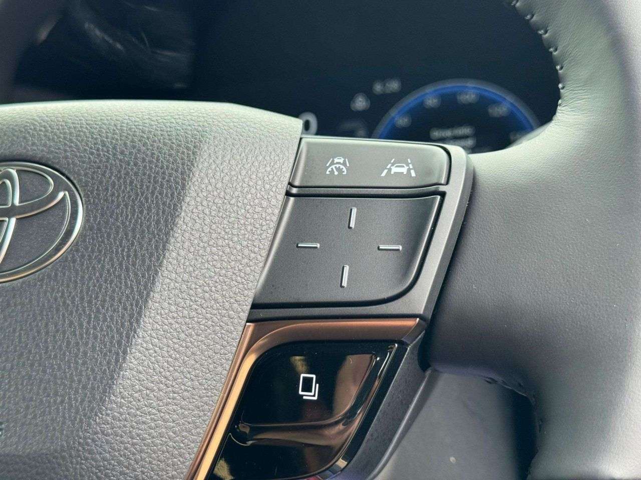 null TOYOTA ALPHARD null TOYOTA ALPHARD