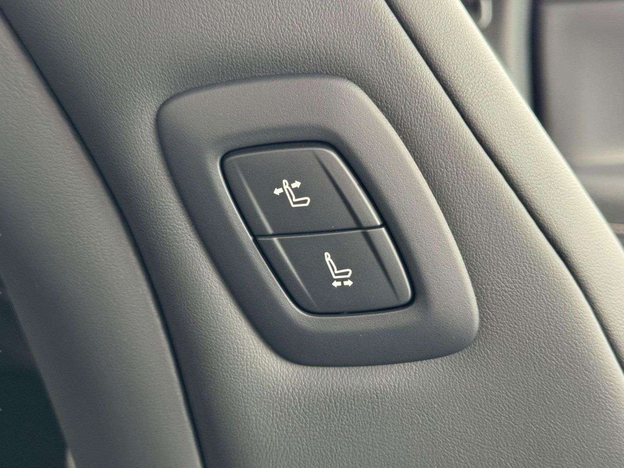 null TOYOTA ALPHARD null TOYOTA ALPHARD