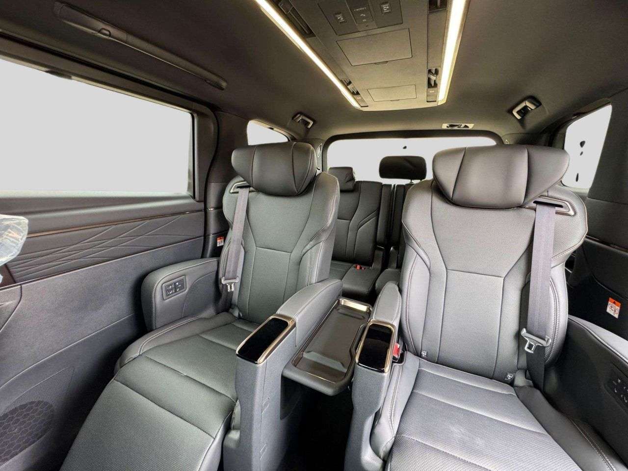 null TOYOTA ALPHARD null TOYOTA ALPHARD