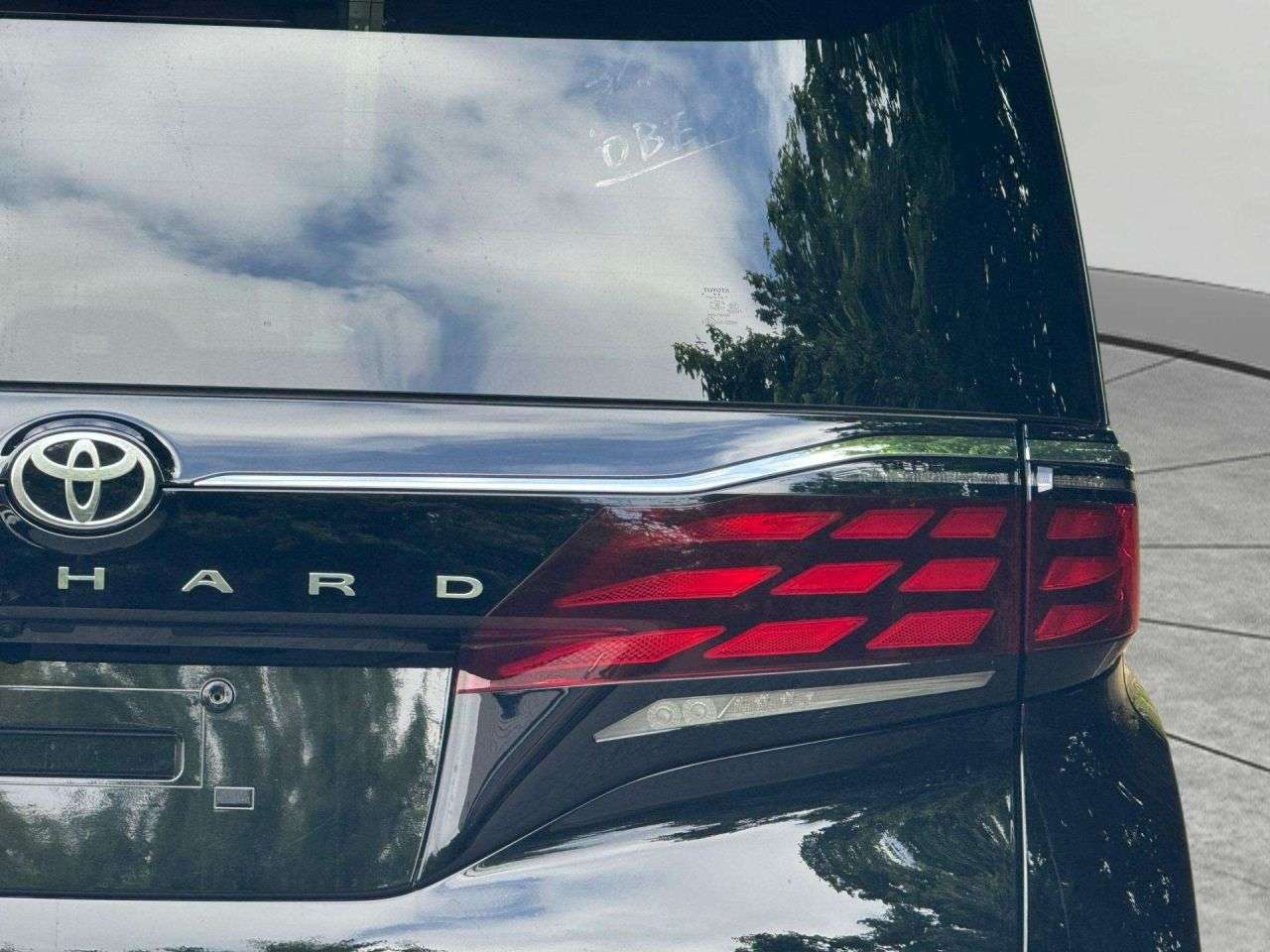 null TOYOTA ALPHARD null TOYOTA ALPHARD