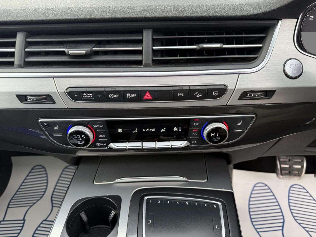 2017 AUDI Q7 2017 AUDI Q7