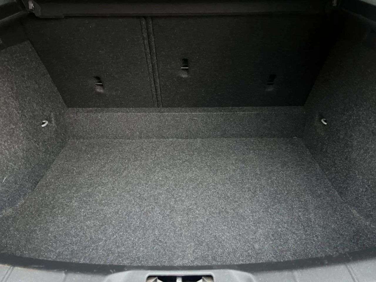 2016 VOLVO V40 2016 VOLVO V40